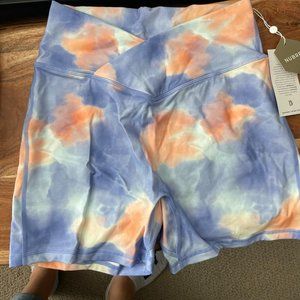 BNWT Buffbunny Siren Short in Rainwater Swirl Print Size Large